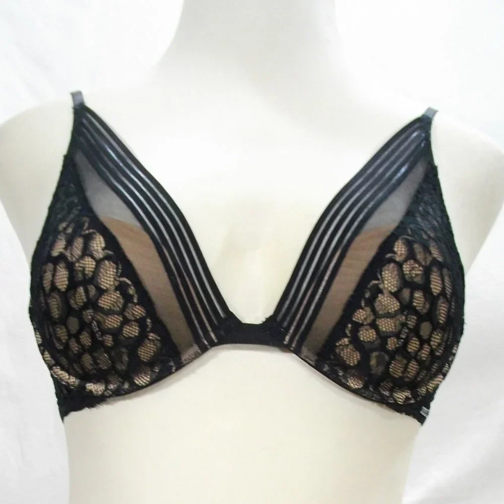 32D / Medium‎ Calvin Klein Vixen Molded Lace Bra & Thong Set Black NWT